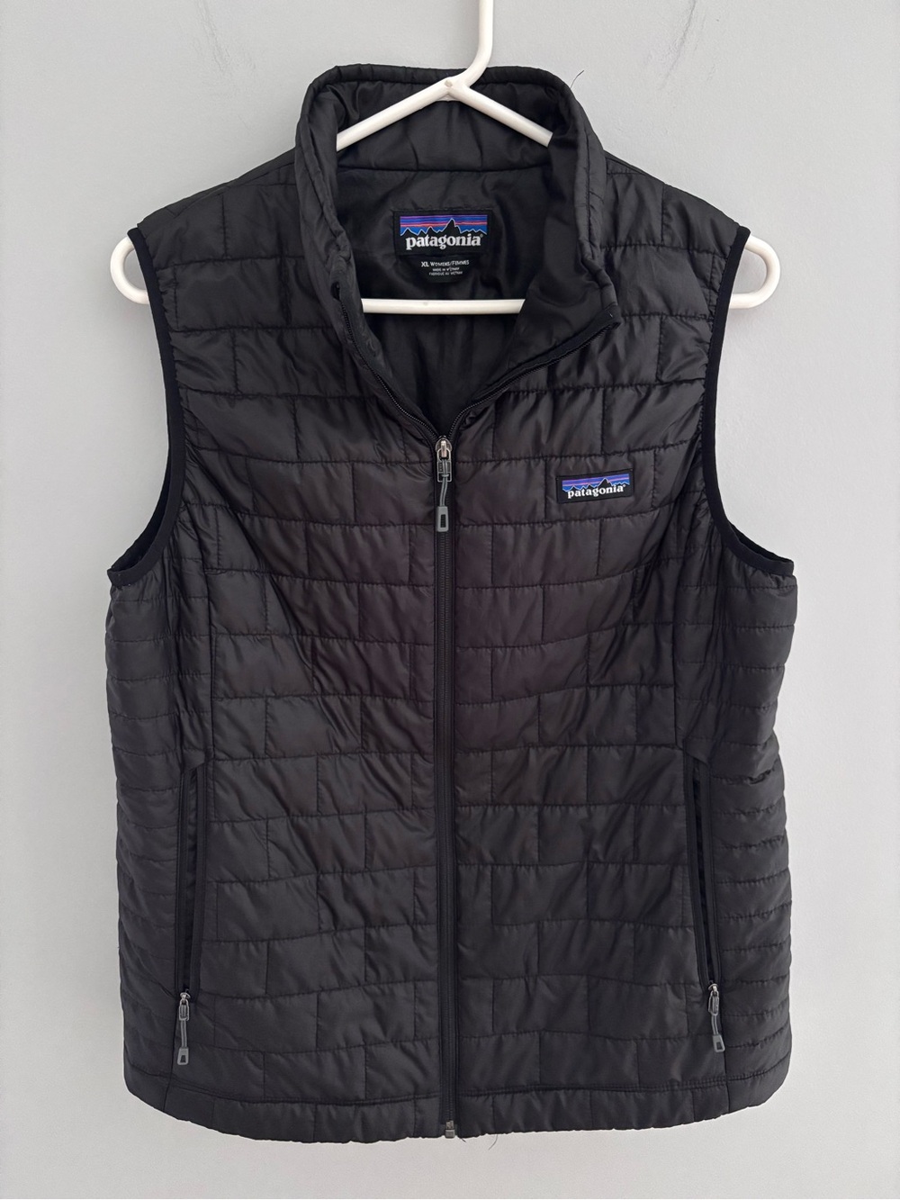 Patagonia Women’s Nano Puff PrimaLoft Vest Black Size XL